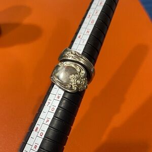 Silverware Ring WM A Roger’s Oneida spoon ring size 5.5/6